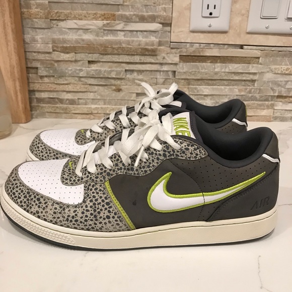 Nike Air Zoom Infiltrator colors grey neon green - Picture 2 of 4